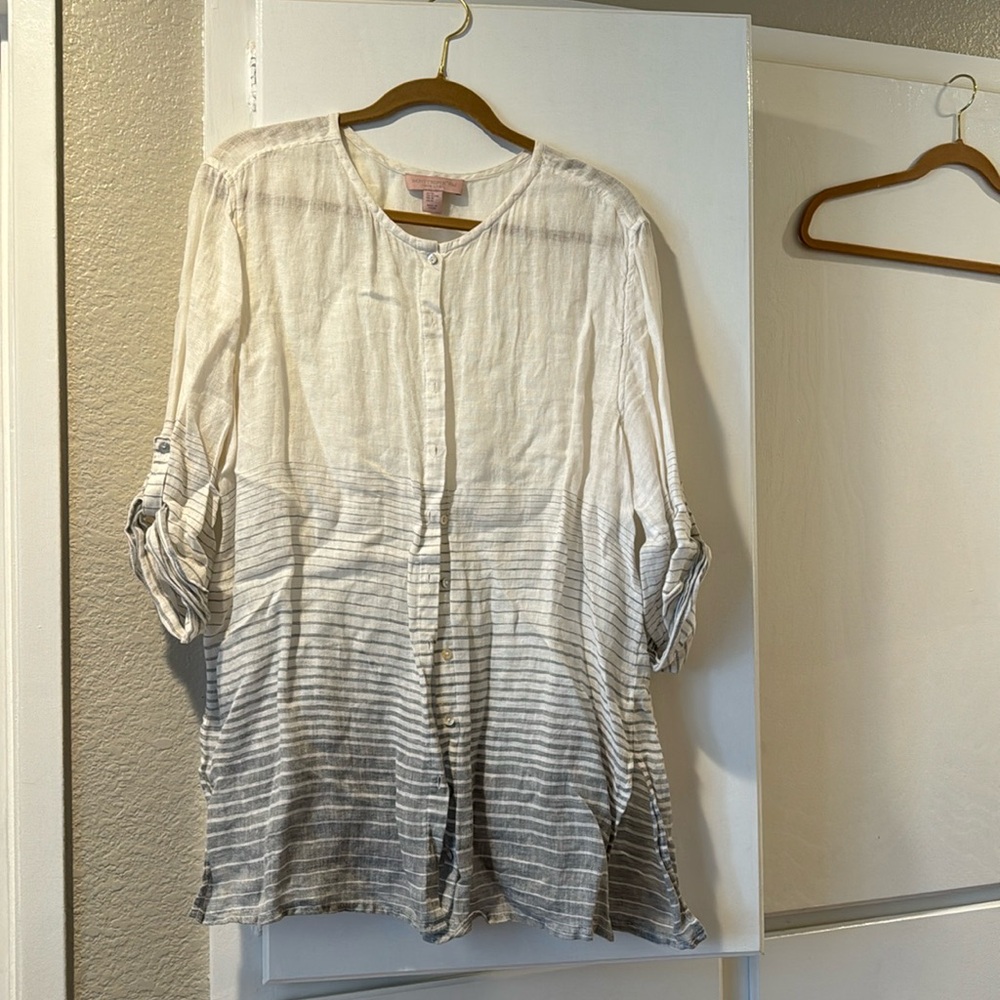 White to gray linen top